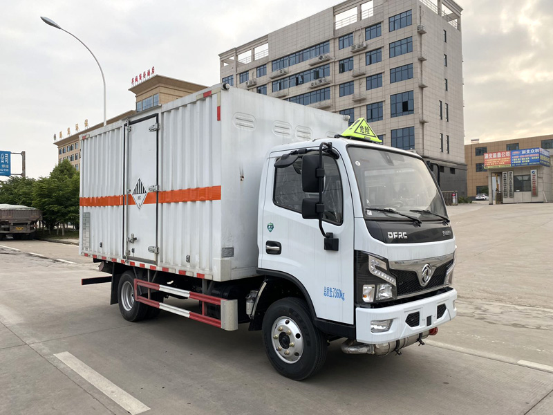 雜項危險物品廂式運(yùn)輸車，廂式運(yùn)輸車，楚勝汽車集團(tuán)